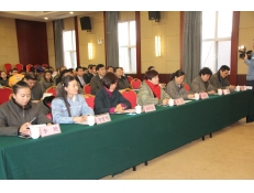 華魯公司舉辦“走向市場，贏在市場”主題演講